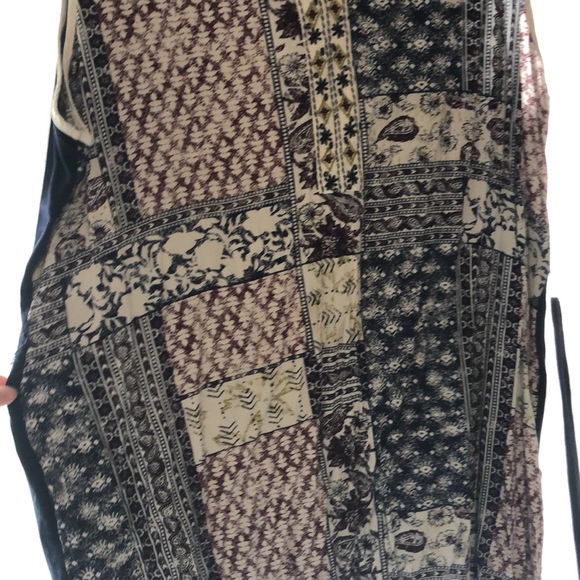 COPY - 2 for $15 Mixed media summer sleeveless tunic - Picture 5 of 9